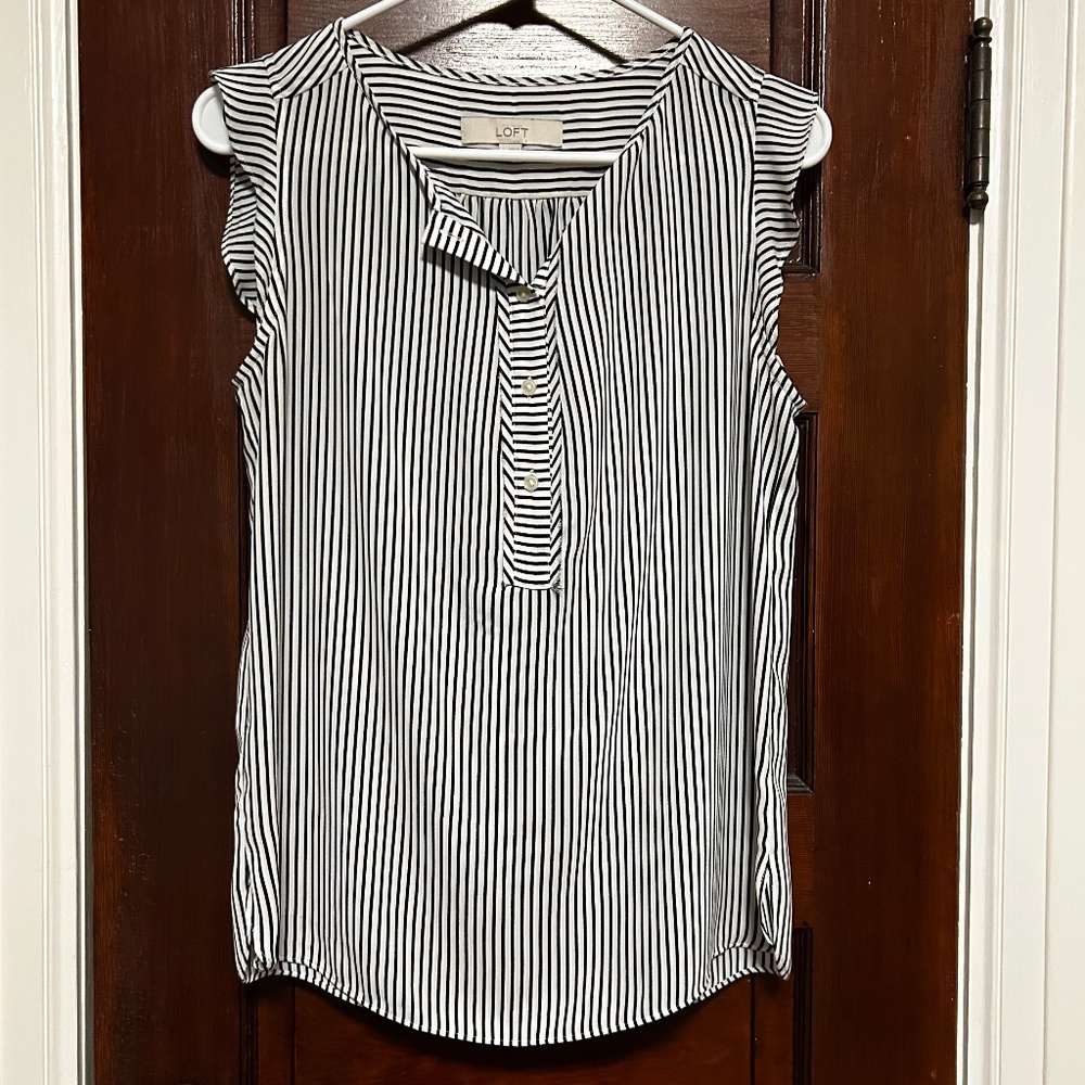 LOFT Top - Size S